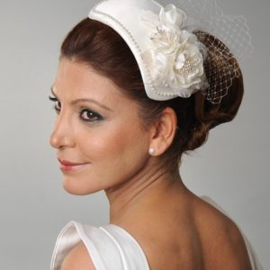 021 İNCİLİ VE ÇİÇEKLİ NİKAH KEPİ - Görsel 1