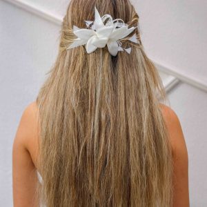 Gelin Saç Aksesuarı / Nikah Düğün Çiçekli Otrişli Beyaz Saç Aksesuarı - Görsel 1