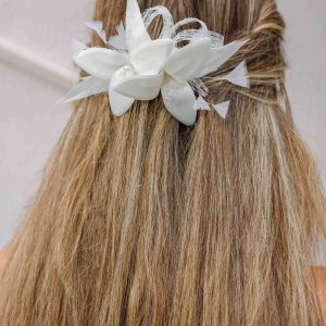 Gelin Saç Aksesuarı / Nikah Düğün Çiçekli Otrişli Beyaz Saç Aksesuarı - Görsel 4