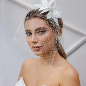 Gelin Saç Aksesuarı Nikah Düğün Tüllü Çiçekli İncili Saç Aksesuarı - Görsel 3