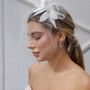 Gelin Saç Aksesuarı Nikah Düğün Tüllü Çiçekli İncili Saç Aksesuarı - Görsel 2