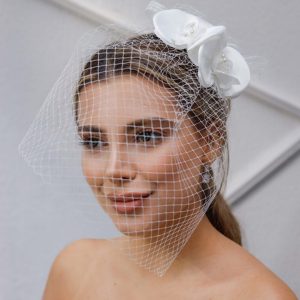 Gelin Saç Aksesuarı / Nikah Düğün Tüllü Çiçekli Beyaz Saç Aksesuarı - Görsel 2